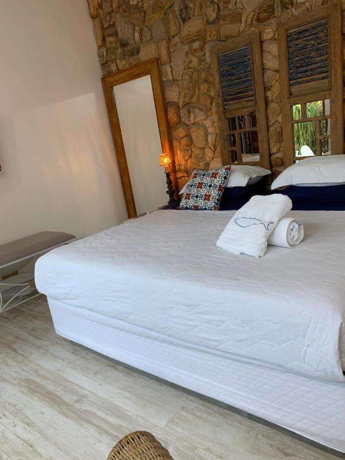 Almas Gemeas Suite Com Cozinha Praia Da Ribeira アングラドスレイス エクステリア 写真