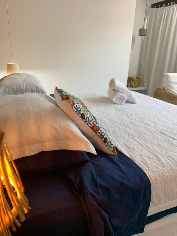 Almas Gemeas Suite Com Cozinha Praia Da Ribeira アングラドスレイス エクステリア 写真